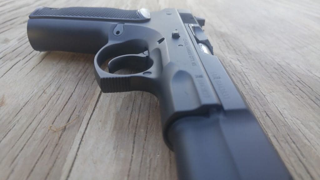 Post Thumbnail Image for post: [Review] CZ-75: Checking Out a Czech Classic