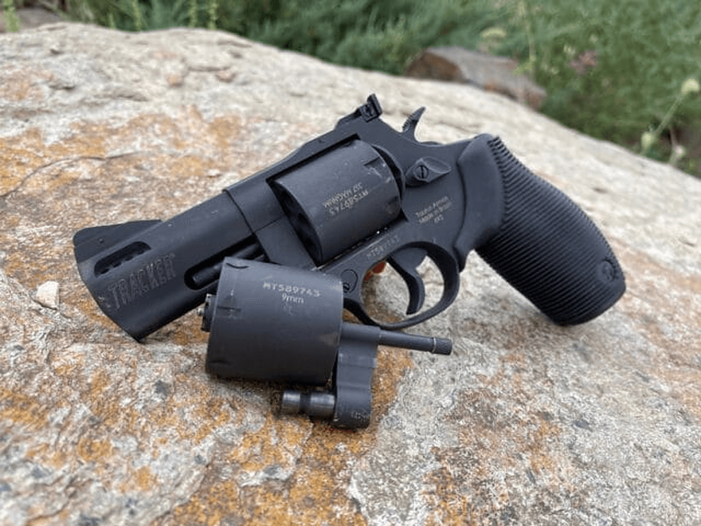 Taurus 692