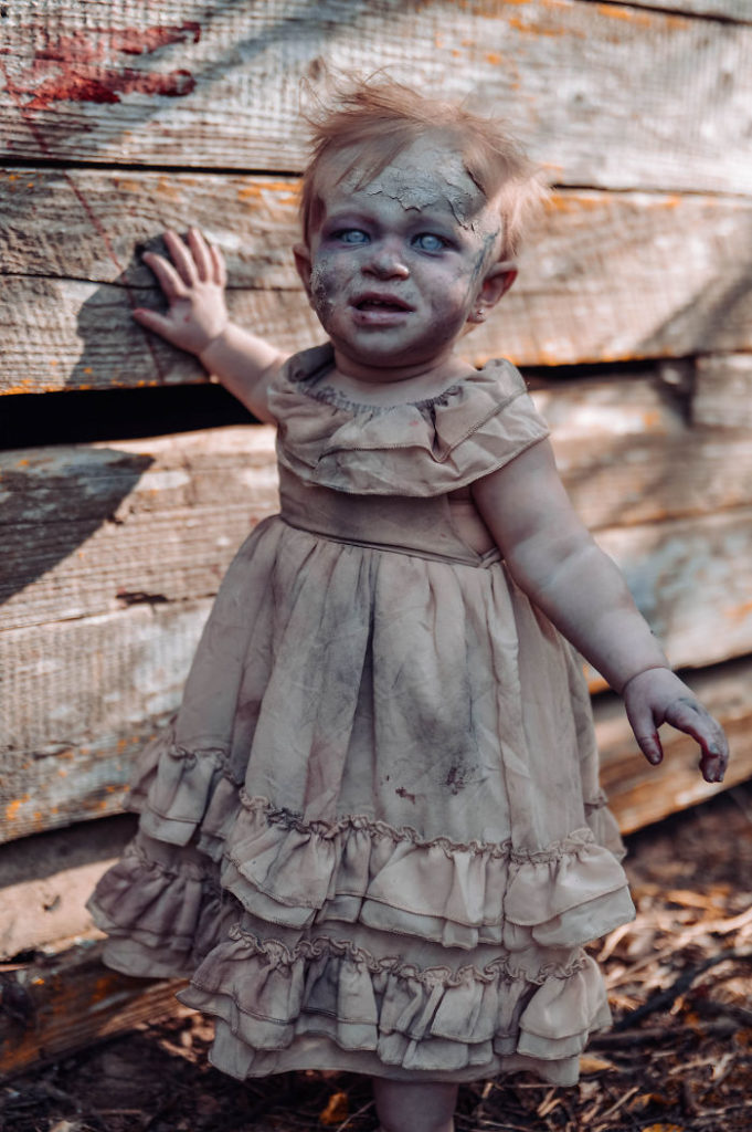 zombie-baby-halloween-photoshoot-tiffany-renfroe-4-5db69e26bb494__700