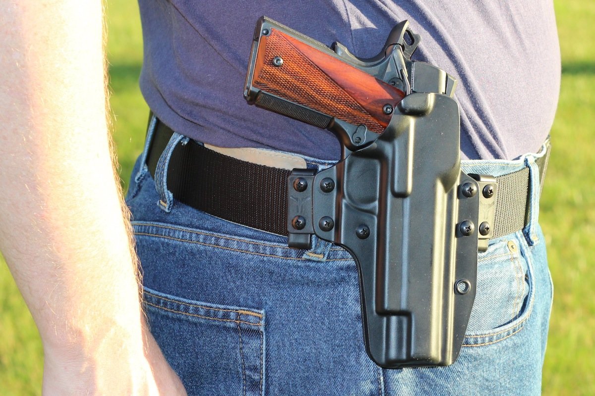 Best 1911 Holsters For Concealed Carry - Pew Pew Tactical