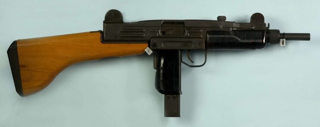 1952-General-von-Horn-IMI-Uzi-001