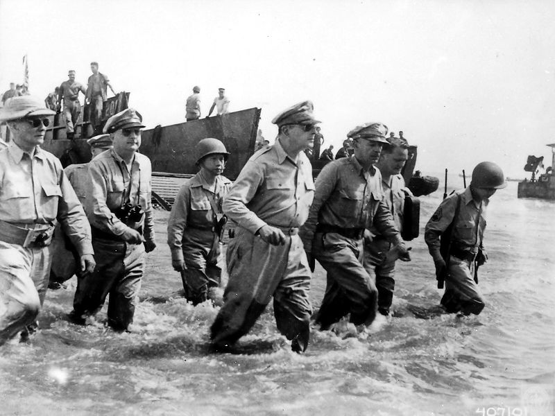 Douglas MacArthur lands in Leyte