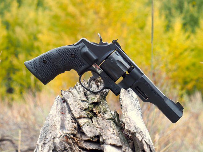 Smith & Wesson Model 327 TRR8