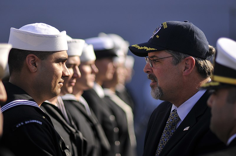 Captain Phillips thanking the crew of the USS Bainbridge after the attack