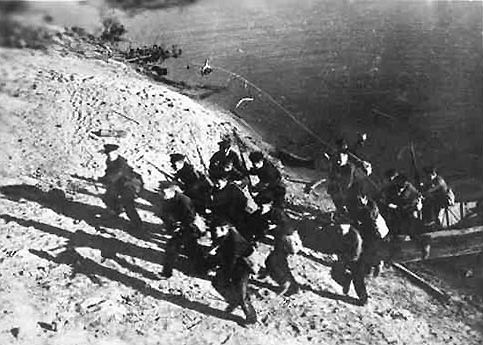 Soviet Marines on the banks of the Volga river