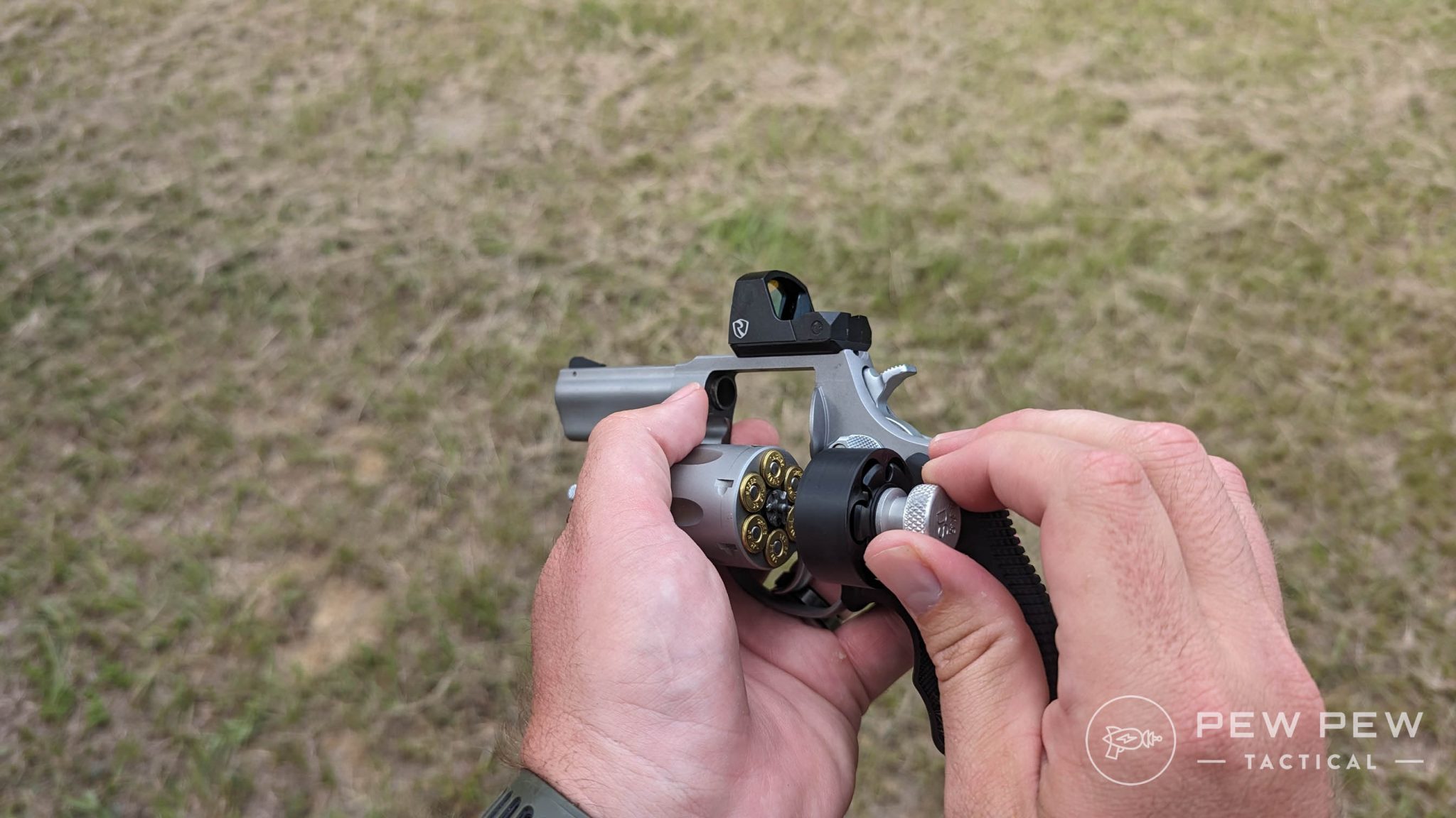 How To Reload A Revolver Speed Loaders Strips And Moon Clips Pew Pew Tactical 4216